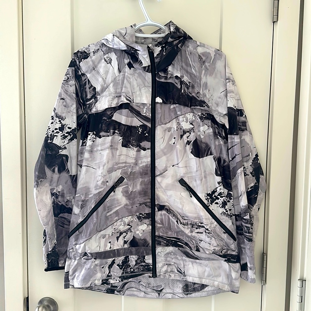 Lululemon Miss Misty Rain Jacket